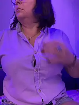 Snapshot of PaulinaSanders_X chatting on February 5, 7:20 pm PaulinaSanders X online show from February 5, 7:20 pm