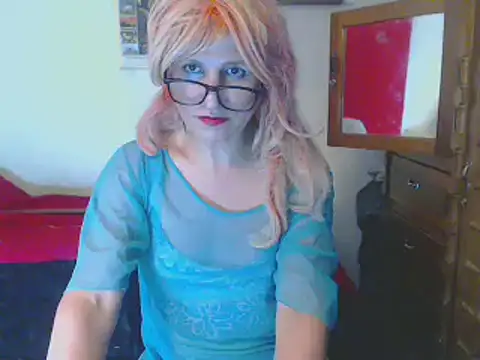 Snapshot of LorenJade chatting on December 6, 10:27 am LorenJade online show from December 6, 10:27 am