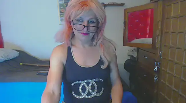 Snapshot of LorenJade chatting on February 10, 9:36 am LorenJade online show from February 10, 9:36 am