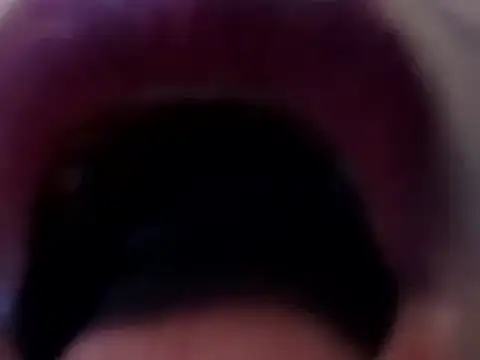Snapshot of LorenJade chatting on February 21, 7:23 am LorenJade online show from February 21, 7:23 am