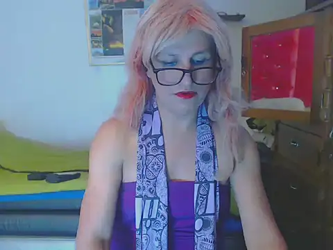 Snapshot of LorenJade chatting on February 26, 7:09 am LorenJade online show from February 26, 7:09 am
