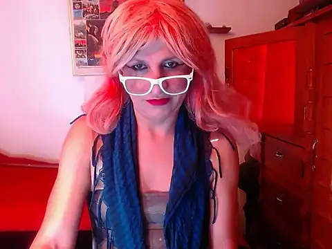 Snapshot of LorenJade chatting on October 14, 7:42 am LorenJade online show from October 14, 7:42 am