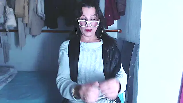 LorenJade online show from November 4, 7:29 am