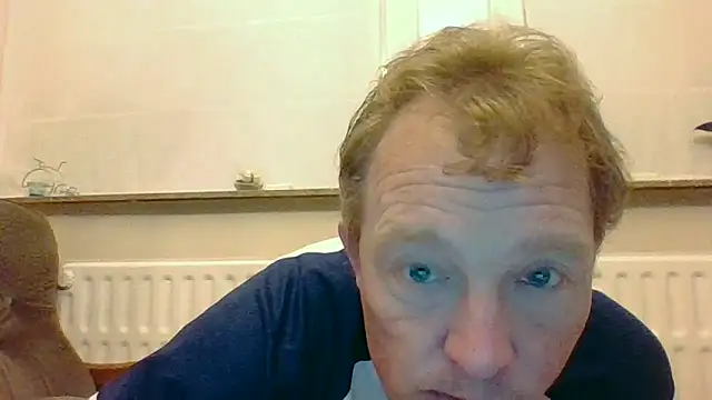 Snapshot of bertolini chatting on April 22, 8:43 pm bertolini online show from April 22, 8:43 pm