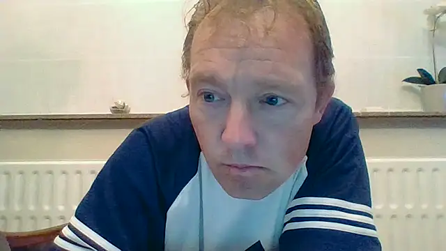 Snapshot of bertolini chatting on April 23, 8:44 pm bertolini online show from April 23, 8:44 pm