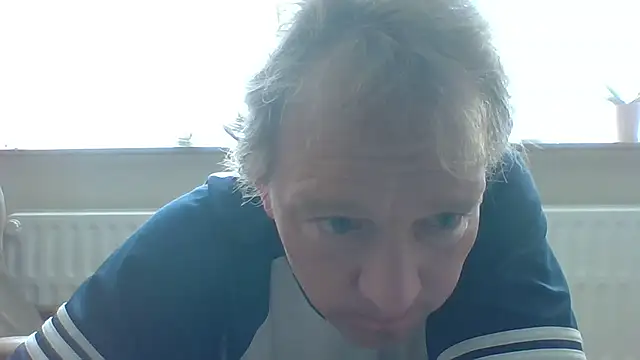 Snapshot of bertolini chatting on April 26, 8:12 am bertolini online show from April 26, 8:12 am