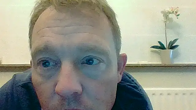 Snapshot of bertolini chatting on May 20, 8:59 pm bertolini online show from May 20, 8:59 pm