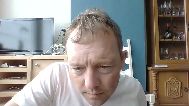 Snapshot of bertolini chatting on May 21, 11:50 am bertolini online show from May 21, 11:50 am