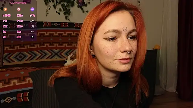 girl with snaketatto0 online show from December 23, 2:20 am