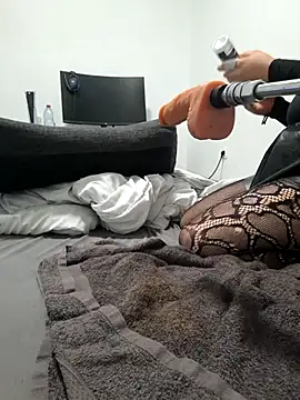 aprilexx online show from March 12, 4:13 pm