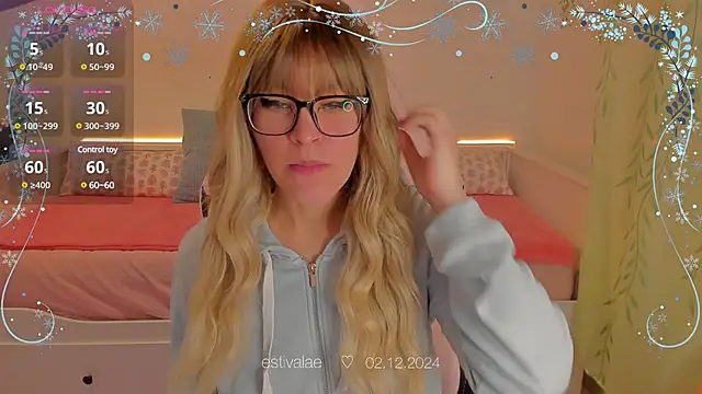 Snapshot of estivalae chatting on December 2, 2:52 pm estivalae online show from December 2, 2:52 pm