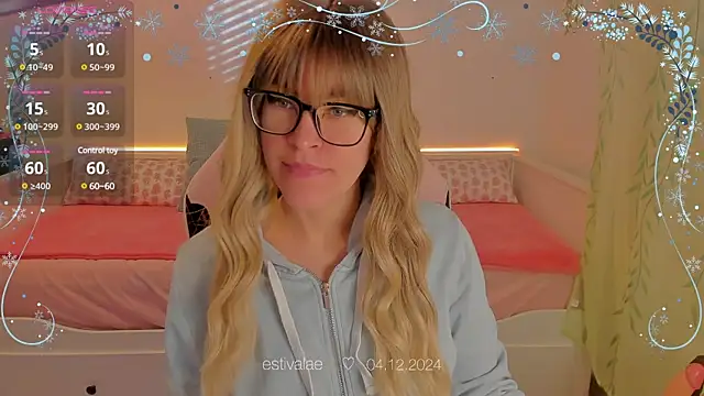 Snapshot of estivalae chatting on December 4, 1:09 pm estivalae online show from December 4, 1:09 pm