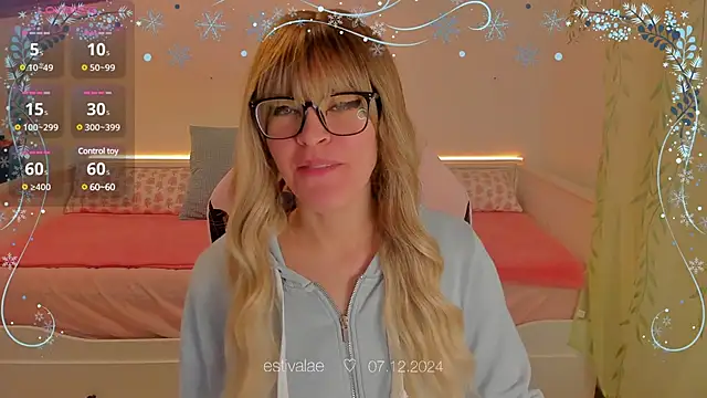 Snapshot of estivalae chatting on December 7, 11:07 am estivalae online show from December 7, 11:07 am