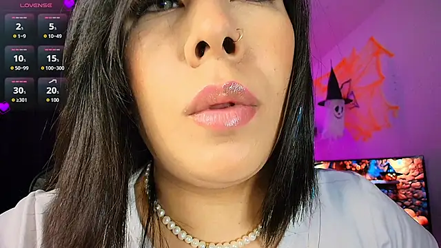 leahtemptation3 online show from October 28, 6:50 am