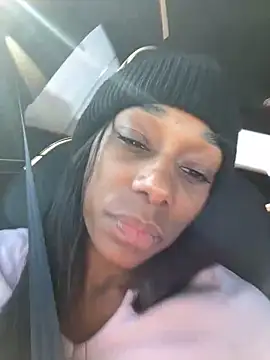 Snapshot of smileybabe chatting on December 16, 11:22 am smileybabe online show from December 16, 11:22 am