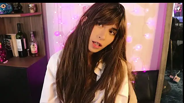  lucy white  online show from December 9, 2:02 am