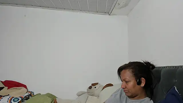 Snapshot of Laflaka22 chatting on October 4, 12:41 am Laflaka22 online show from October 4, 12:41 am