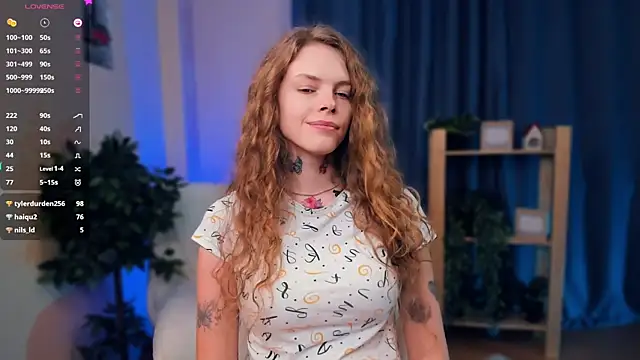 Snapshot of RayaNenlia chatting on January 13, 8:15 am RayaNenlia online show from January 13, 8:15 am