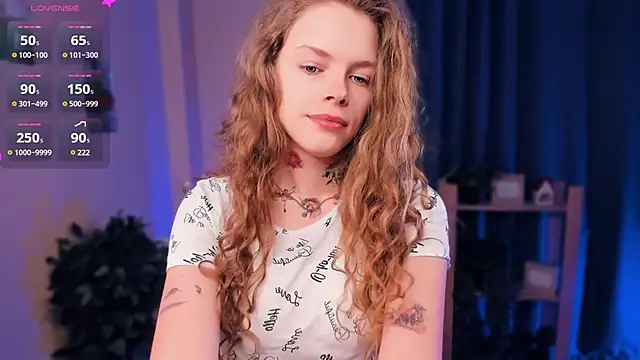 Snapshot of RayaNenlia chatting on January 27, 5:03 am RayaNenlia online show from January 27, 5:03 am