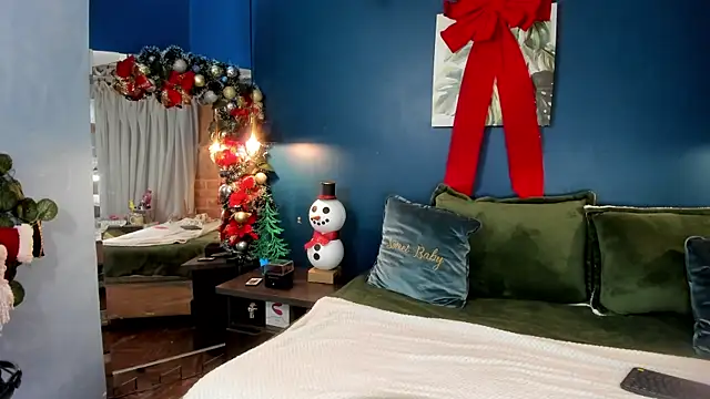 Snapshot of Melody_bonnie chatting on December 10, 10:49 am Melody bonnie online show from December 10, 10:49 am