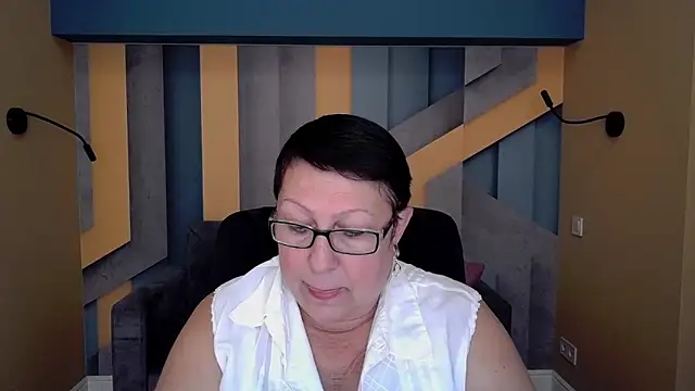 BarbaraTurners online show from October 20, 6:19 pm