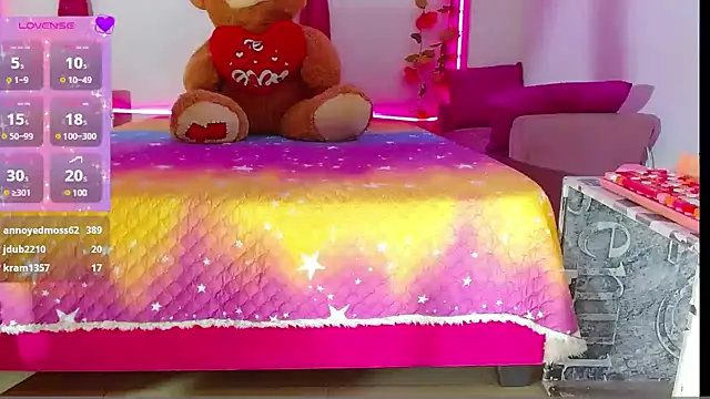 natashakissess online show from December 23, 6:58 pm