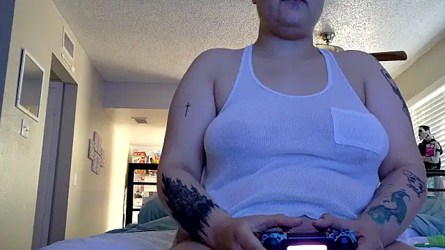 Snapshot of honeeyyy_pot chatting on October 27, 11:31 pm honeeyyy pot online show from October 27, 11:31 pm