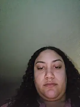 Snapshot of honeeyyy_pot chatting on October 31, 12:11 am honeeyyy pot online show from October 31, 12:11 am