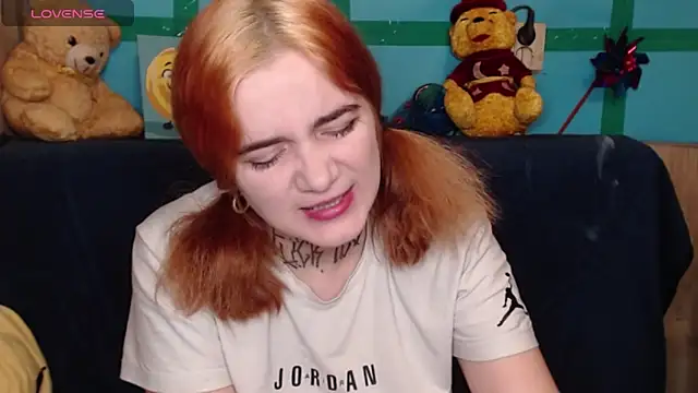 Snapshot of Yours_good_mood chatting on March 8, 3:28 am Yours good mood online show from March 8, 3:28 am