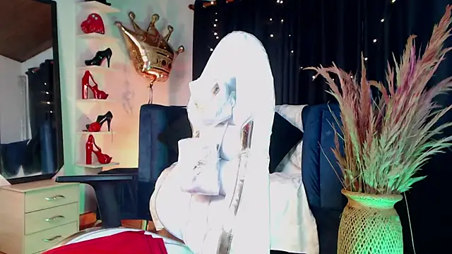 KorayRoussel online show from March 7, 3:49 pm