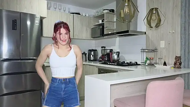 Snapshot of xalicesfantasyx chatting on March 8, 10:32 am xalicesfantasyx online show from March 8, 10:32 am