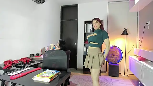 Snapshot of xalicesfantasyx chatting on October 14, 1:28 am xalicesfantasyx online show from October 14, 1:28 am