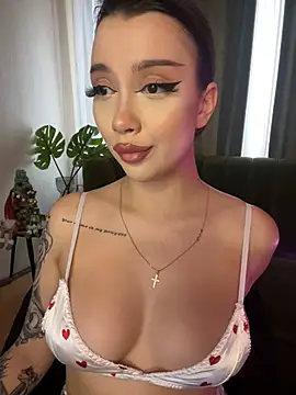 Snapshot of BamBam_XO chatting on January 5, 8:11 am BamBam XO online show from January 5, 8:11 am