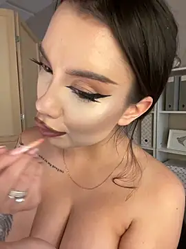 Snapshot of BamBam_XO chatting on February 3, 12:03 pm BamBam XO online show from February 3, 12:03 pm