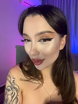 Snapshot of BamBam_XO chatting on February 20, 8:17 am BamBam XO online show from February 20, 8:17 am