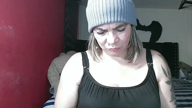 charlotedoll online show from February 8, 1:42 am