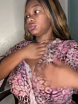 CharismaaBanx online show from December 8, 10:41 am