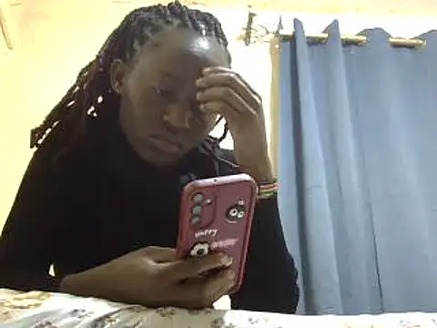 Snapshot of Seeexxxy-bree chatting on January 18, 10:17 am Seeexxxy-bree online show from January 18, 10:17 am