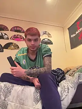 Snapshot of Darylpollalarga chatting on December 21, 3:19 pm Darylpollalarga online show from December 21, 3:19 pm