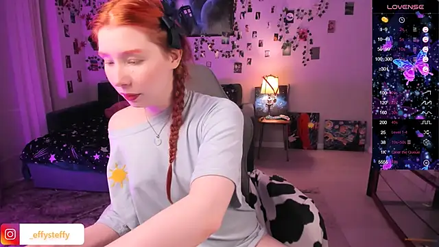 Snapshot of CallMeEffy1 chatting on February 6, 3:27 am CallMeEffy1 online show from February 6, 3:27 am