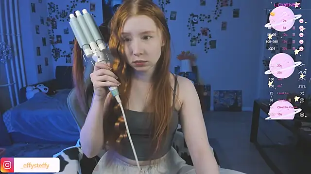 Snapshot of CallMeEffy1 chatting on October 10, 4:28 pm CallMeEffy1 online show from October 10, 4:28 pm