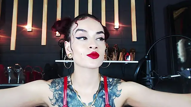 Snapshot of Liilith_goddess_ chatting on December 13, 7:25 am Liilith goddess online show from December 13, 7:25 am