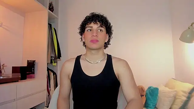 Snapshot of Curlblue chatting on November 27, 4:53 pm Curlblue online show from November 27, 4:53 pm