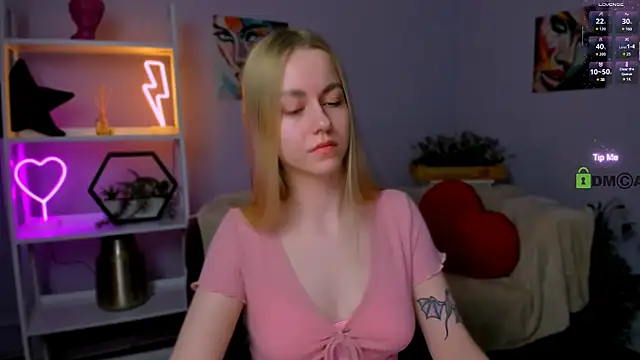 scarlet mooore online show from March 17, 8:30 pm