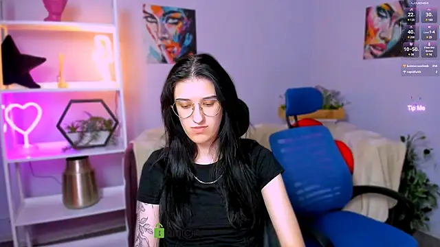 scarlet mooore online show from March 17, 11:32 pm