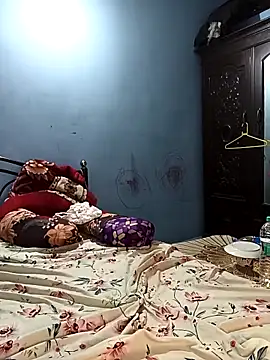 HottyOlly online show from November 1, 11:01 am