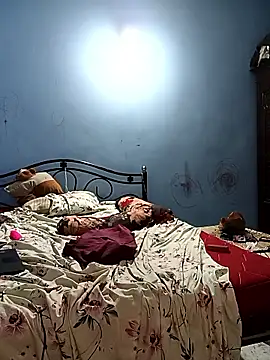 HottyOlly online show from November 3, 5:47 pm