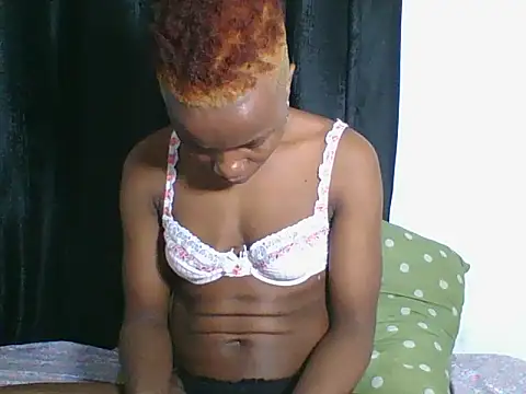 Snapshot of AfricanPrincess24 chatting on September 10, 5:24 pm AfricanPrincess24 online show from September 10, 5:24 pm