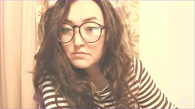 Snapshot of hrnyteacher chatting on February 12, 7:24 pm hrnyteacher online show from February 12, 7:24 pm