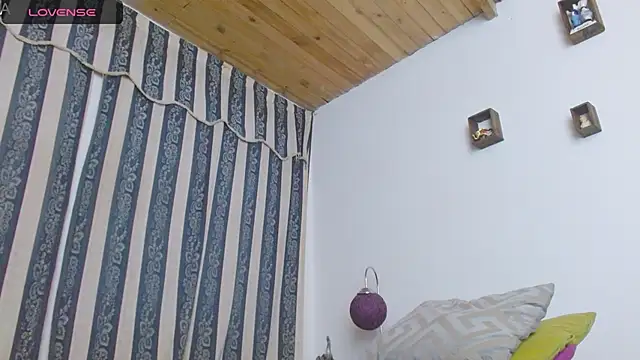 Snapshot of JULYSEX1 chatting on January 14, 9:24 am JULYSEX1 online show from January 14, 9:24 am